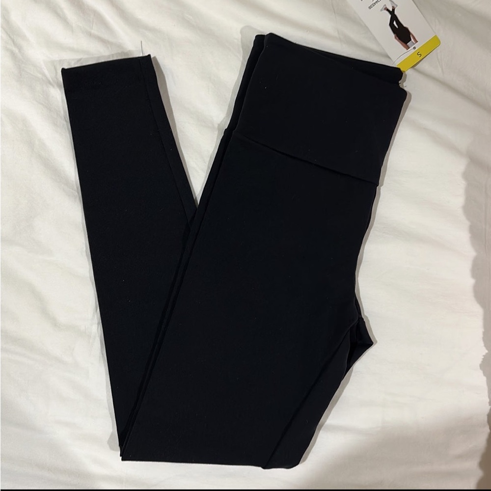 Black leggings NWT